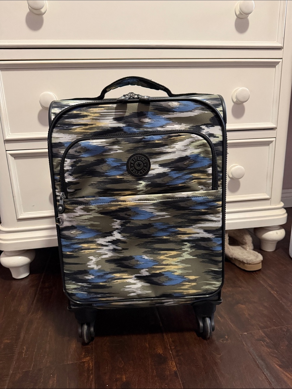 Kipling Blue, Olive & Black Patterned Spinner Carry-On